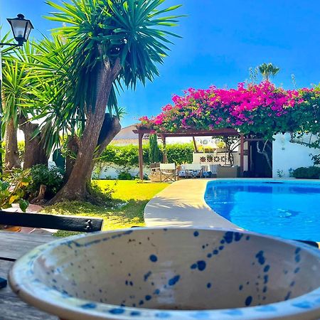 Villa Alfredo - Private Pool Next To The Beach Естепона Екстериор снимка