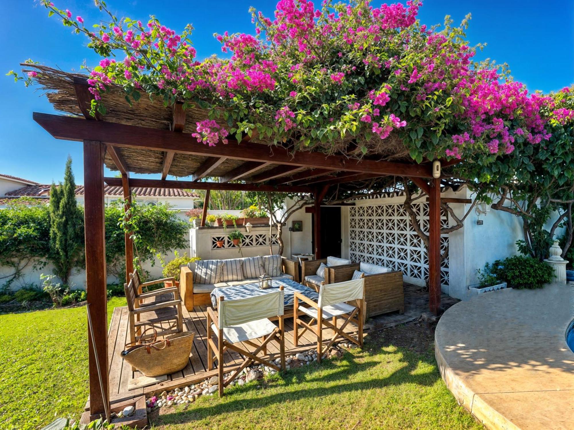 Villa Alfredo - Private Pool Next To The Beach Естепона Екстериор снимка