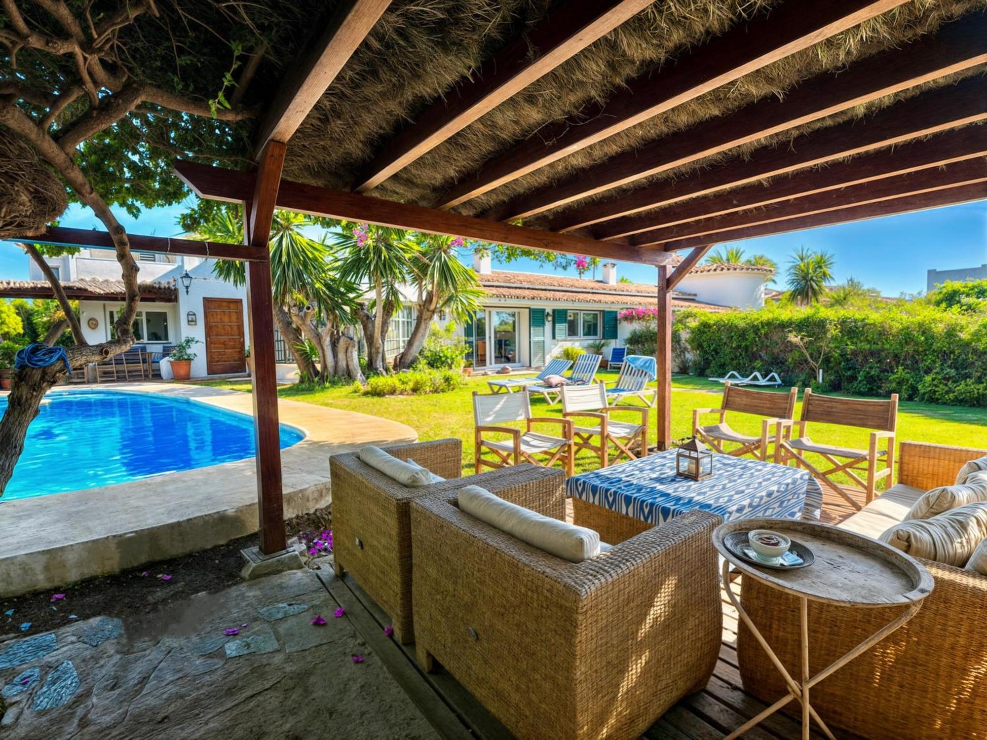 Villa Alfredo - Private Pool Next To The Beach Естепона Екстериор снимка
