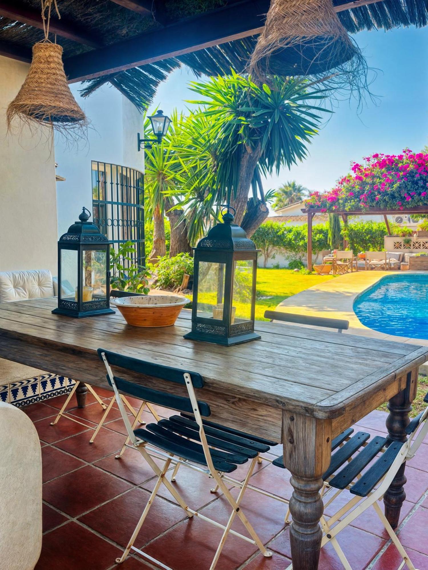 Villa Alfredo - Private Pool Next To The Beach Естепона Екстериор снимка